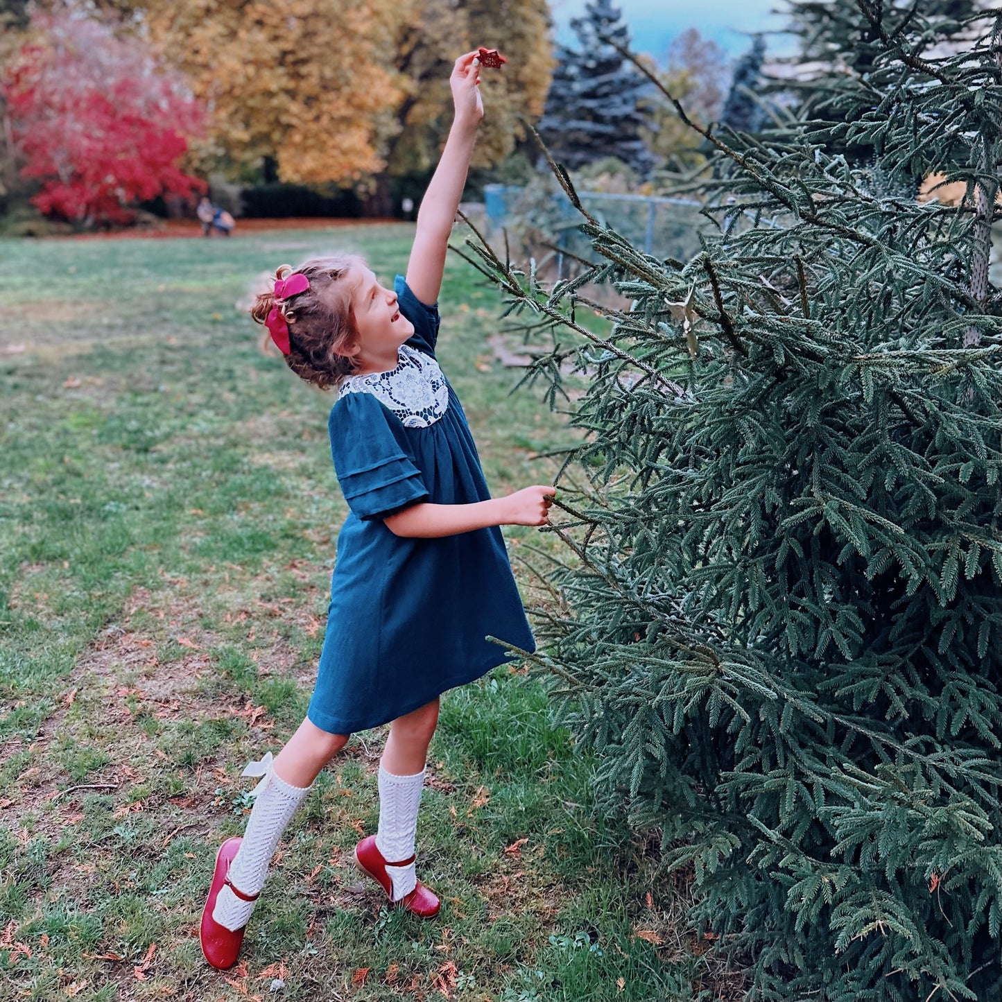 Perle Dress, in Vintage Green Linen Viscose (Made to Order)