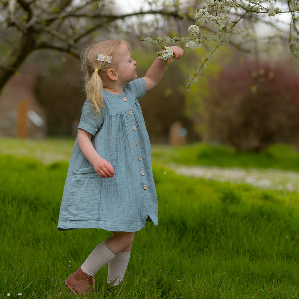 Ribbed, Knee-High Socks LINEN